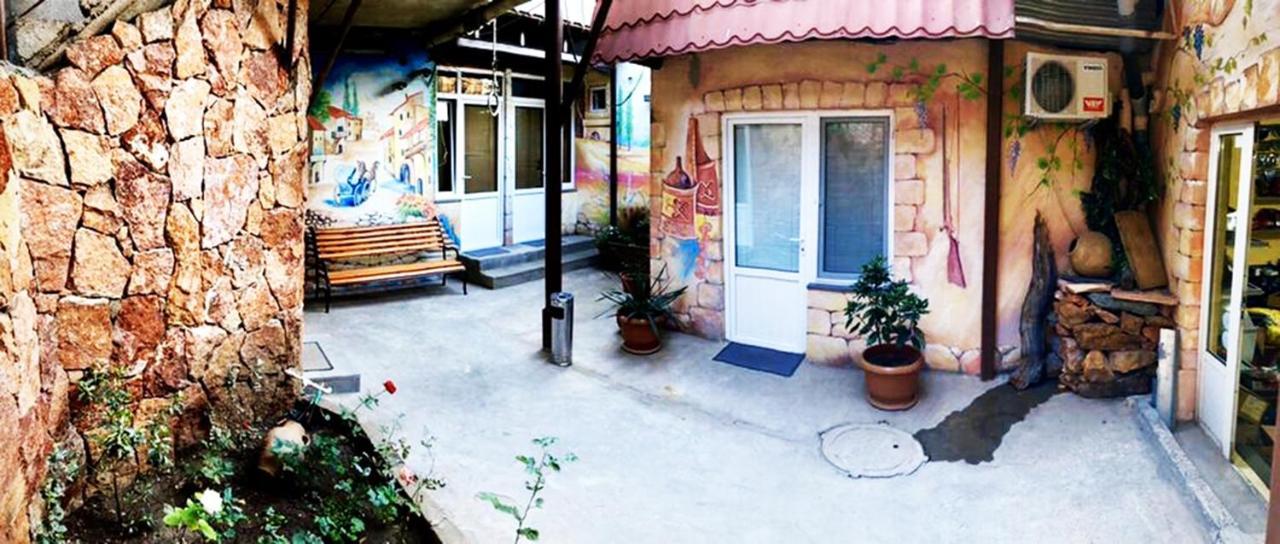 Domino Yerevan Hostel - Hotel Exterior foto